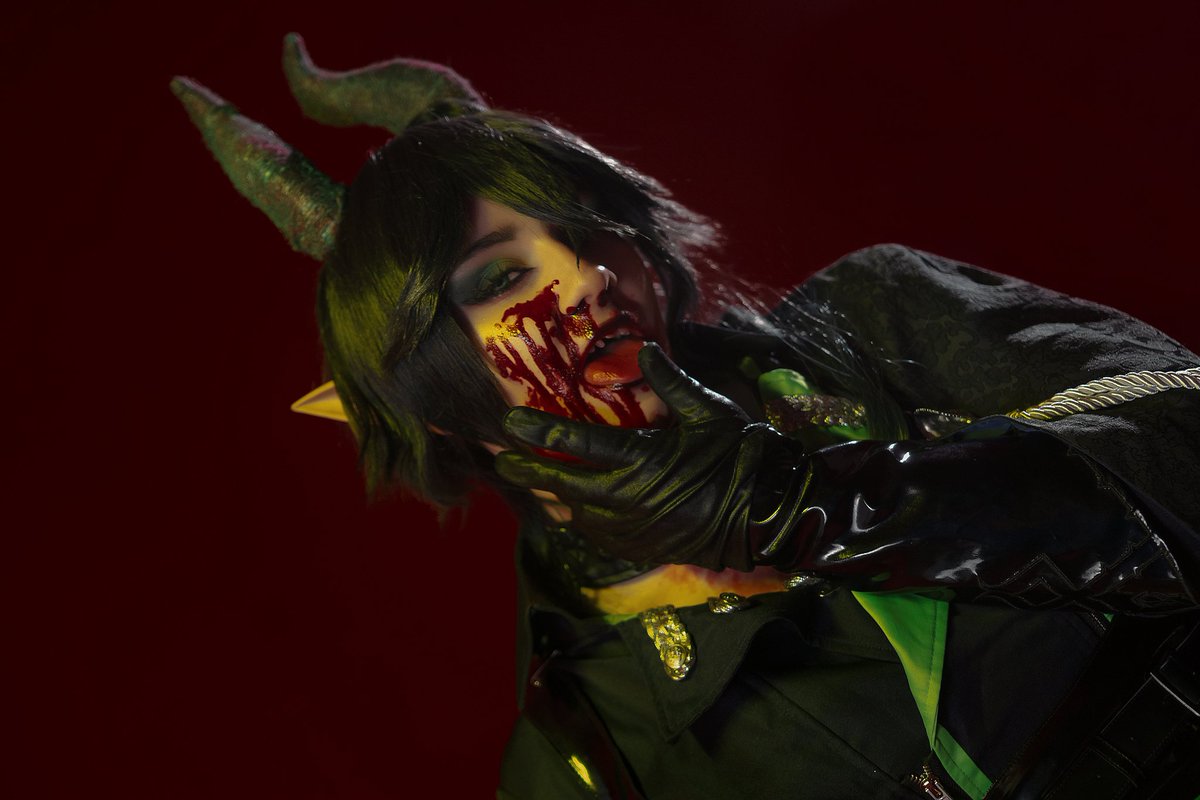 kessekai's tweet photo. Твоя кровь на вкус сладкая как сахар ❤️

Ph: mio

#twistedwonderland #twst      #MalleusDraconia #Malleus https://t.co/bbIKxJM17g