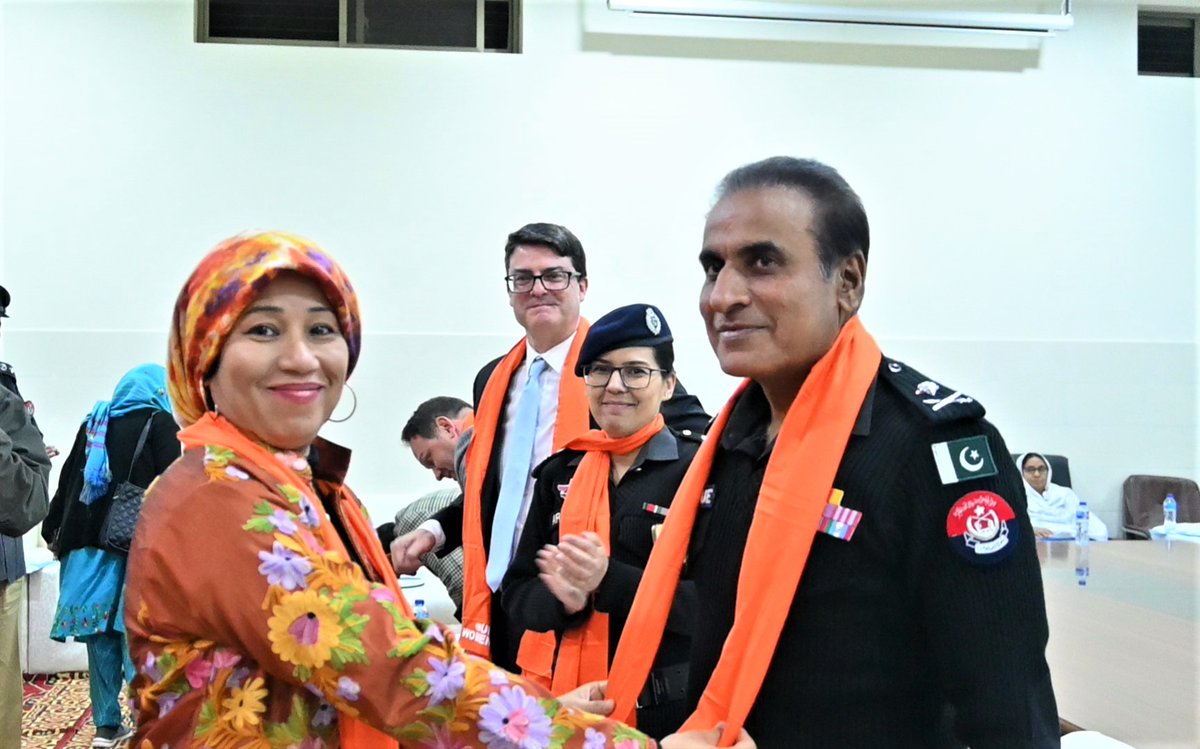 unwomen_pak's tweet photo. INGAD Co-Chairs Ambassador of the @EUPakistan H.E. @RKionka and UN Women CR @Sha_Rassool along with IG of Police Balochistan, Abdul Khalique launched Women Service Provider Network ahead of the #16Days of Activism against GBV. They pledged to UNiTE to be active against VAW. https://t.co/tQWIdxqOQ3