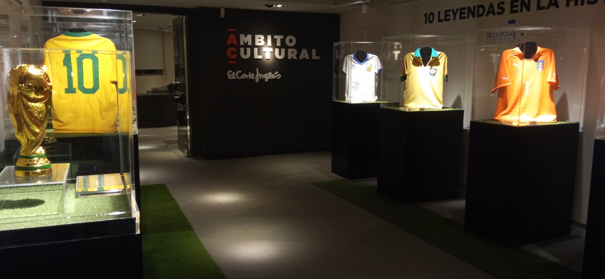 DelaRosaFC's tweet photo. No os podéis perder la exposición "10 Leyendas en la historia del Mundial". Sala Ámbito Cultural de El Corte Inglés de Málaga hasta el 5 de enero. https://t.co/ENE2u8RVtR