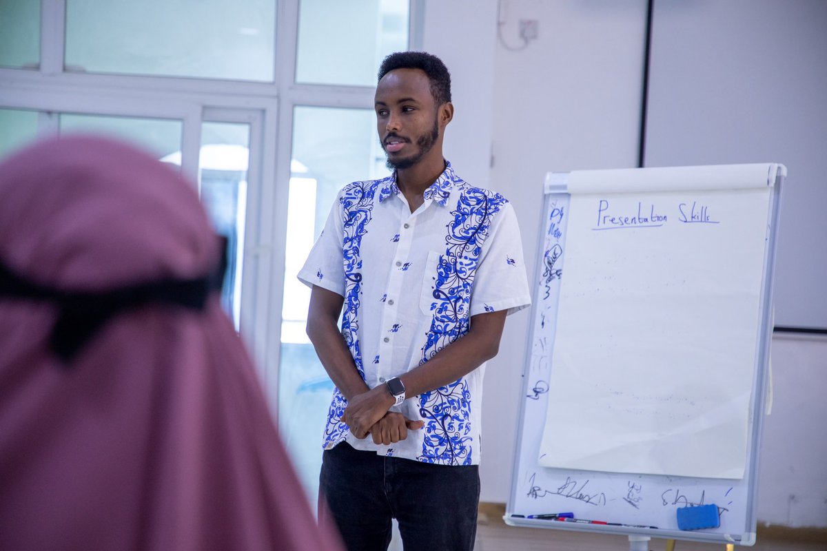 ismileinspires's tweet photo. Building the biggest assets of the Somali future with @RiseAcademy21 and @iRiseHub https://t.co/hgoTeSFxKe