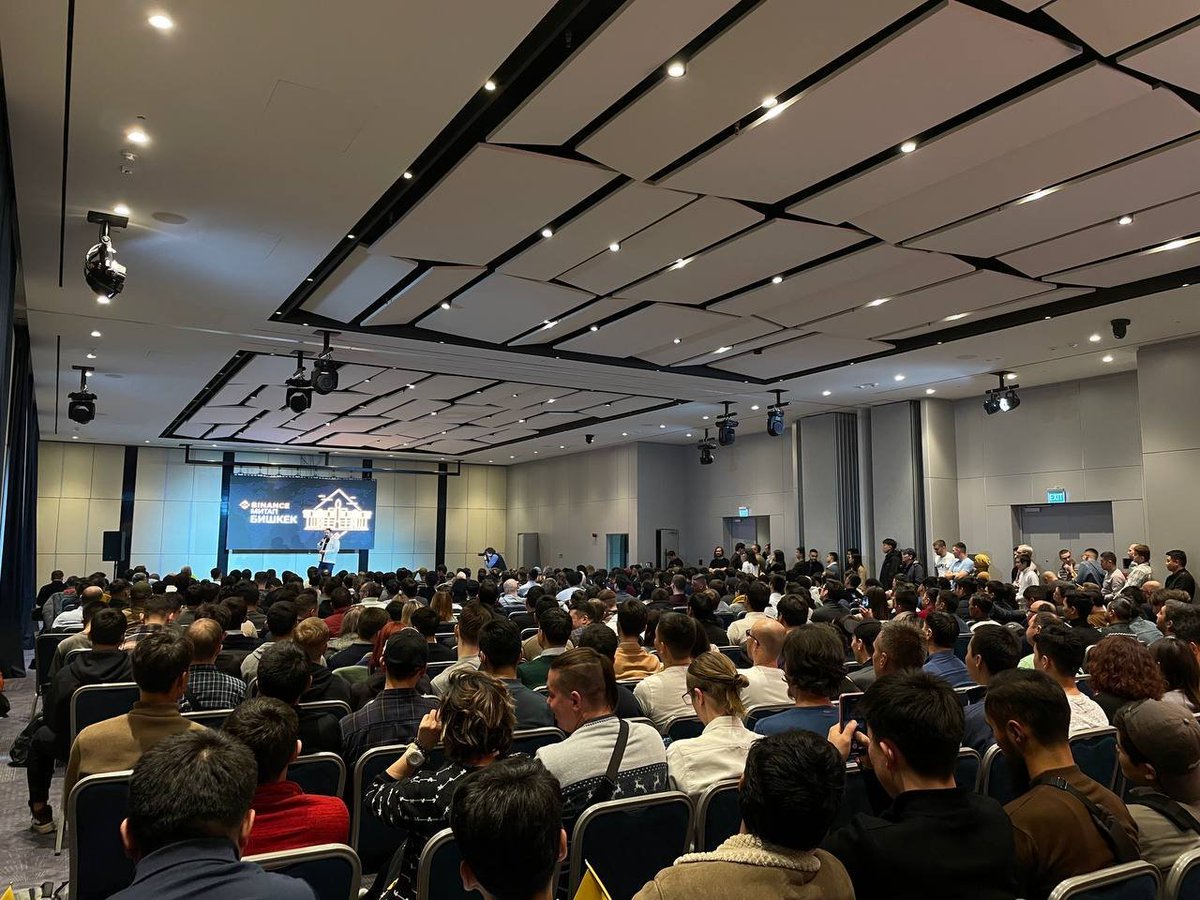#Binance held its first community meet up in Kyrgyzstan 🇰🇬 

Our team educated more than 500 attendees in Bishkek on various Web3 topics! 

See you at the next one 👋