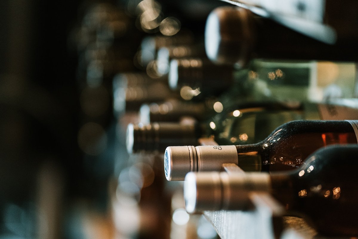 GreatBritBBQ's tweet photo. Getting ready for your next big bbq bash and need help finding the right wine to complement all of that amazing BBQ meat?🍷🥩

We've put together the ultimate BBQ wine list to help you choose the perfect bottle.🍾🤩

https://t.co/HQCDhuJnsc

#bbqwines #bbqparty #blog https://t.co/EXrCUsGRUa