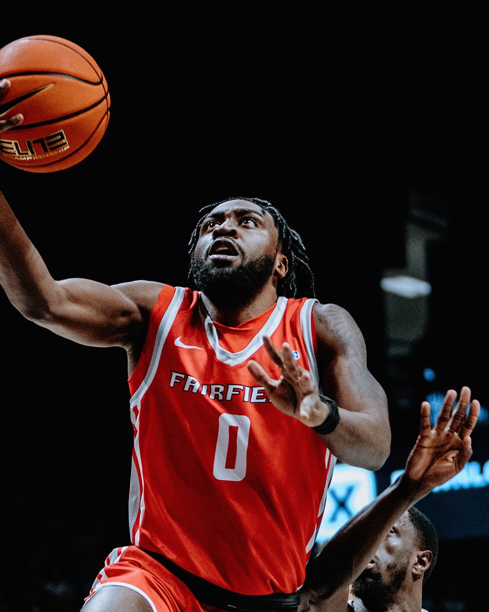 Caleb Fields makes his Open Court debut with <a href="/CoachJayYoung/">Jay Young</a>, Bob and Joe as <a href="/FairfieldMBB/">Fairfield Men’s Basketball</a> reaches the midway point of its season opening, eight game road trip.

📱 apple.co/2StbyLK
🎧 bit.ly/3EpeWB2

#WeAreStags 🤘🏀