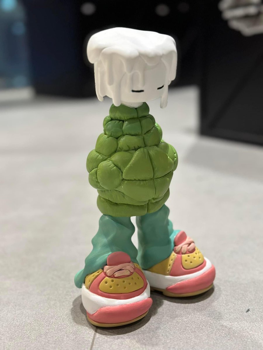 BelloBoy_NFT's tweet photo. Drip bello no.1 (THE First DRIPIN’!)

FB : https://t.co/gD72qv99s3
IG : https://t.co/q2aoDNlrMf
OpenSea : https://t.co/VKbYASOhyu

#arttoy #arttoythailand #Bello #Bellotomythos #fashion #nft #NFTProject  #toys https://t.co/yQGIa2RjfW