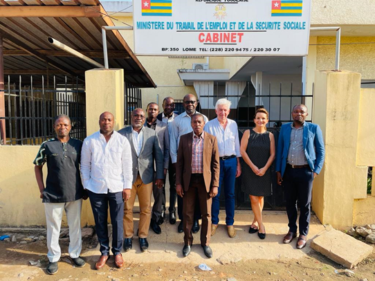 SOCIEUXplus's tweet photo. La #coopération sur l’évaluation du coût réel des actes de santé continue à Lomé :
Nouveaux échanges #entrepairs avec le groupe de travail #SOCIEUX+ @InamTogo @MSPS_Togo
#ProtectionSociale #CSU
#ExpertisePublique #CNIEG @Assur_Maladie https://t.co/wA6VqSUBK0