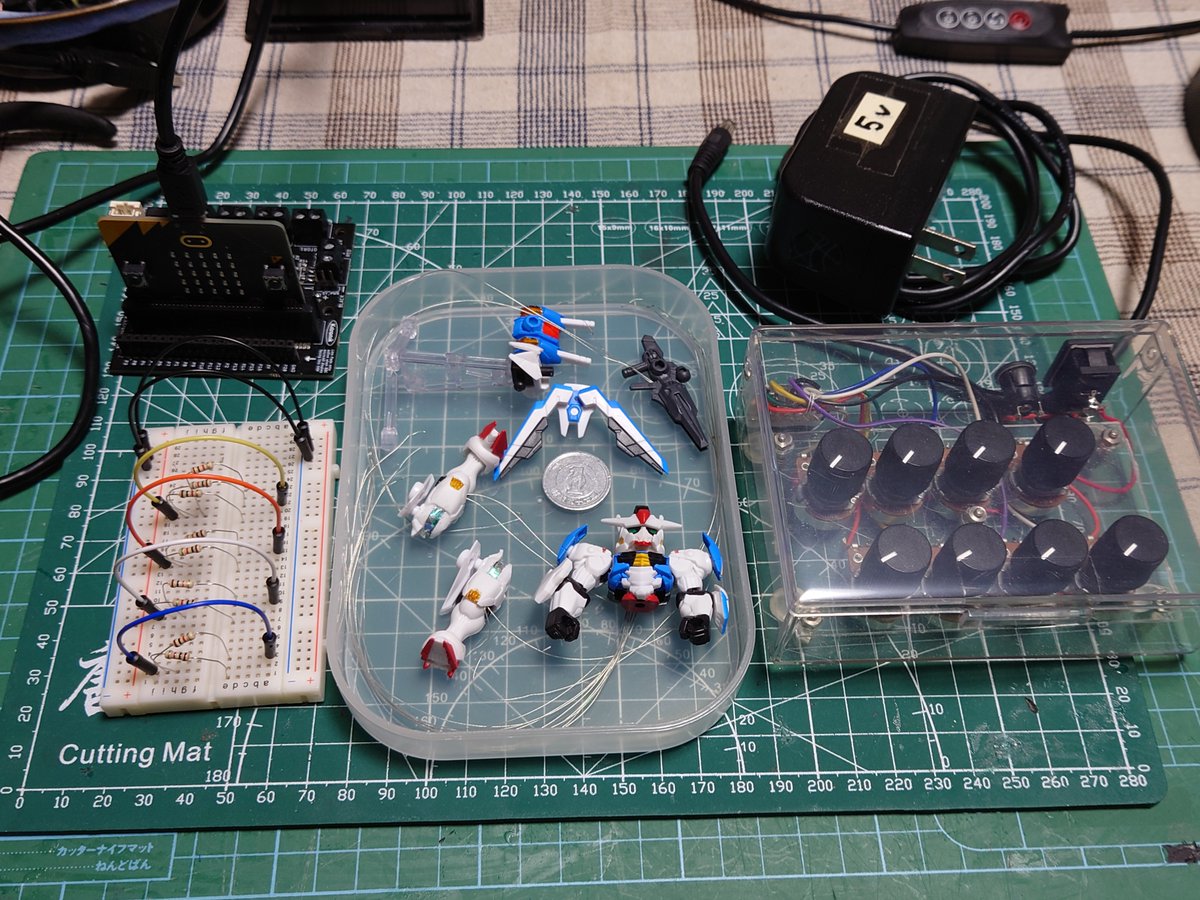 marron_tweet's tweet photo. MOBILE SUIT ENSEMBLE23 エアリアルちゃん、ベビーサイズなので本体には単色LED 7個が限界かな～
まだ発光させていないが、うまく光るといいな～
#水星の魔女 #ガンダム #エアリアル #ガンプラ好きと繋がりたい #制作過程 https://t.co/rhvgsCELjn