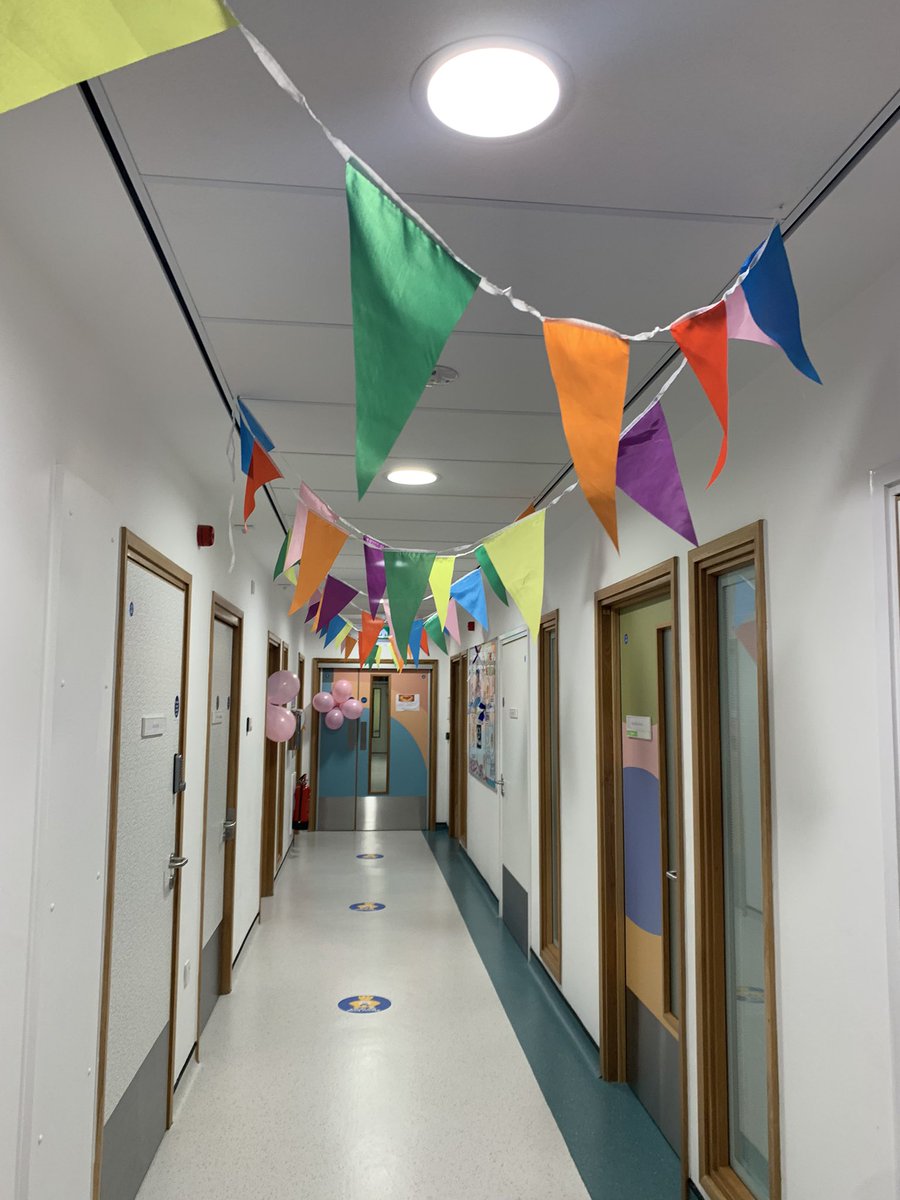 Happy Health Care Support Workers day! We’re celebrating our wonderful HCSW here on the safeguarding unit <a href="/SheffChildrens/">Sheffield Children's</a> #safeguarding #thinkpinkforsafeguarding 🎉🎂🎊💗