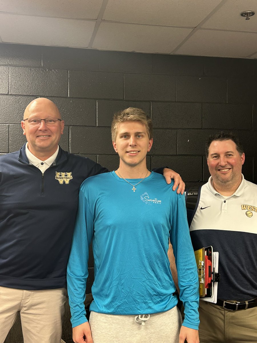 Had another former player <a href="/JakeMooney300/">Jake Mooney</a> get in town in time for our late tip off last night. Love seeing these former players…and yes to other players, Coach Kemp has hit a late growth spurt.