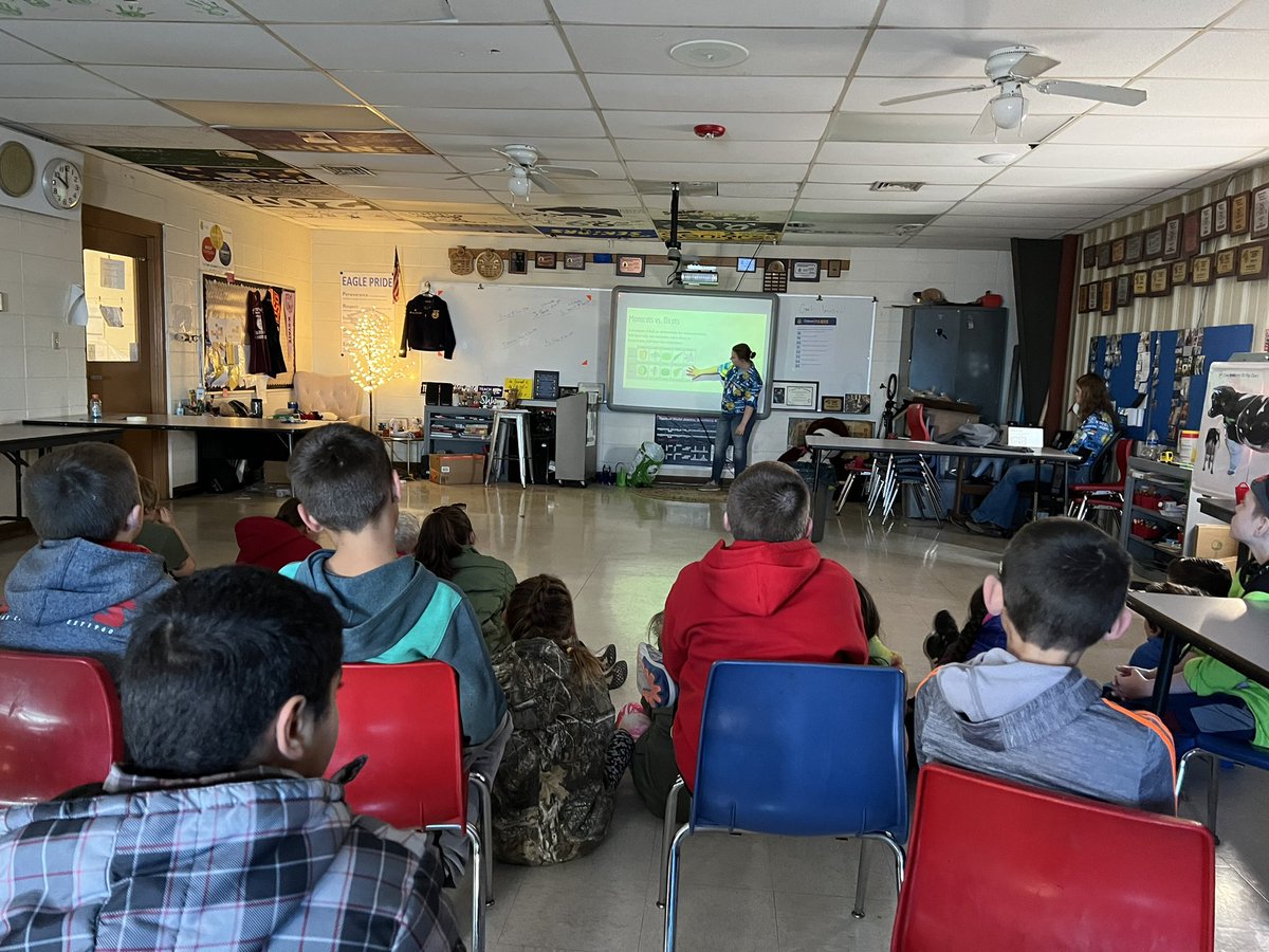 kwitthuhn303's tweet photo. Ag Morning for @USD303 elementary students! They had a ton of fun and learned a lot about agriculture. Thank you to Mrs. K and the FFA officers! https://t.co/TvgfqjX6dv