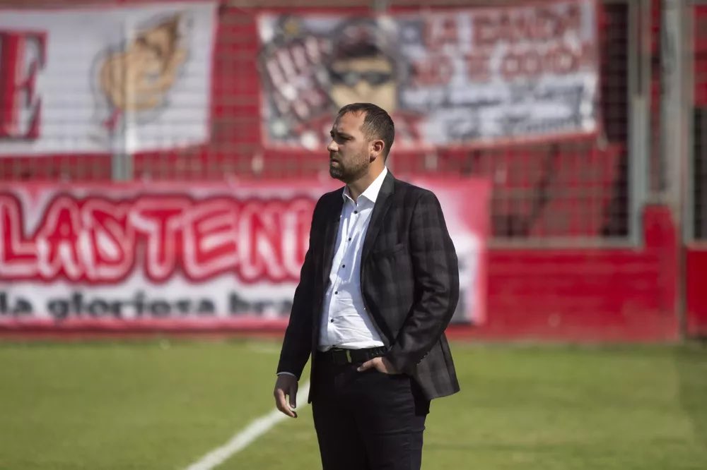 DiegoConstanzo's tweet photo. Pablo de Muner (41) sería el elegido por la dirigencia de O’higgins para asumir la banca del club, esto tras información entregada por @locosxelcapo hace horas como exclusiva. Me gustaría compartir con ustedes detalles que encontré sobre el estratega para conocerlo un poco más. https://t.co/RDzLLLXGiq