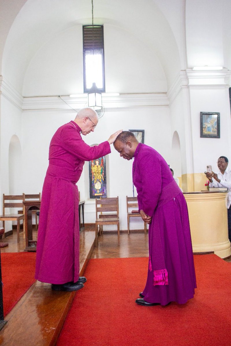 His Grace ⁦<a href="/JustinWelby/">Follow @ArchbishopSarah</a>⁩ and the Interin Archbisho Carlos Matsinhe during the meeting with the Anglican Youth of IAMA

⁦<a href="/IAMA_Anglicana/">Igreja Anglicana de Moçambique e Angola</a>⁩