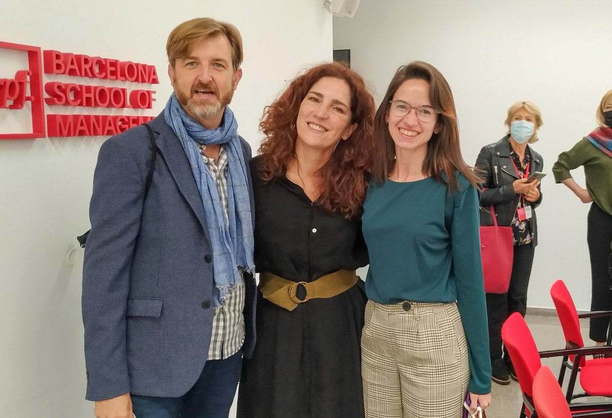 Moltes felicitats <a href="/LolaMontejoC/">Lola Montejo</a>
i <a href="/OscarNegredo/">Oscar Negredo</a>
pels premis i reconeixements que heu rebut als "Premios AMMI 2022" de la @AMMediadores Enhorabona, companys! 💜✊

cincodias.elpais.com/cincodias/2022…