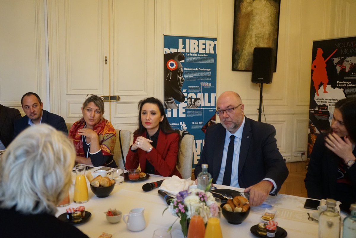 Isabelle Rome (@romeisabelle) on Twitter photo Ce matin, j’ai souhaité lancer un Collectif territorial à l’égalité, composé d’élus locaux représentant les différents échelons territoriaux.
Je me réjouis que <a href="/StTRAVERT/">STEPHANE TRAVERT Avec Vous</a> ait accepté de le piloter.
Merci aux élus locaux présents et mobilisés 🙏 Ce matin, j’ai souhaité lancer un Collectif territorial à l’égalité, composé d’élus locaux représentant les différents échelons territoriaux.
Je me réjouis que <a href="/StTRAVERT/">STEPHANE TRAVERT Avec Vous</a> ait accepté de le piloter.
Merci aux élus locaux présents et mobilisés 🙏