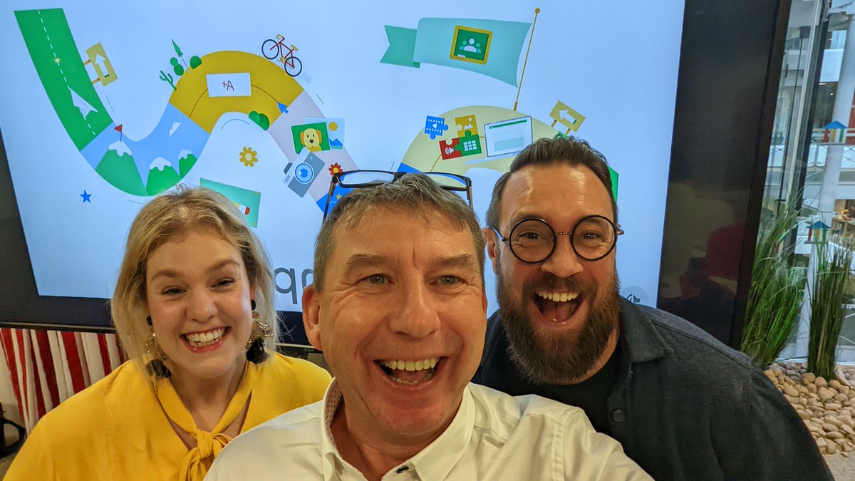 1charliehammond's tweet photo. @hope_steven my niece saw this from yesterdays #FEGoogle2022 and she reckons we look like we're about to present a CBeebies program! π https://t.co/h8w2fyRz0c