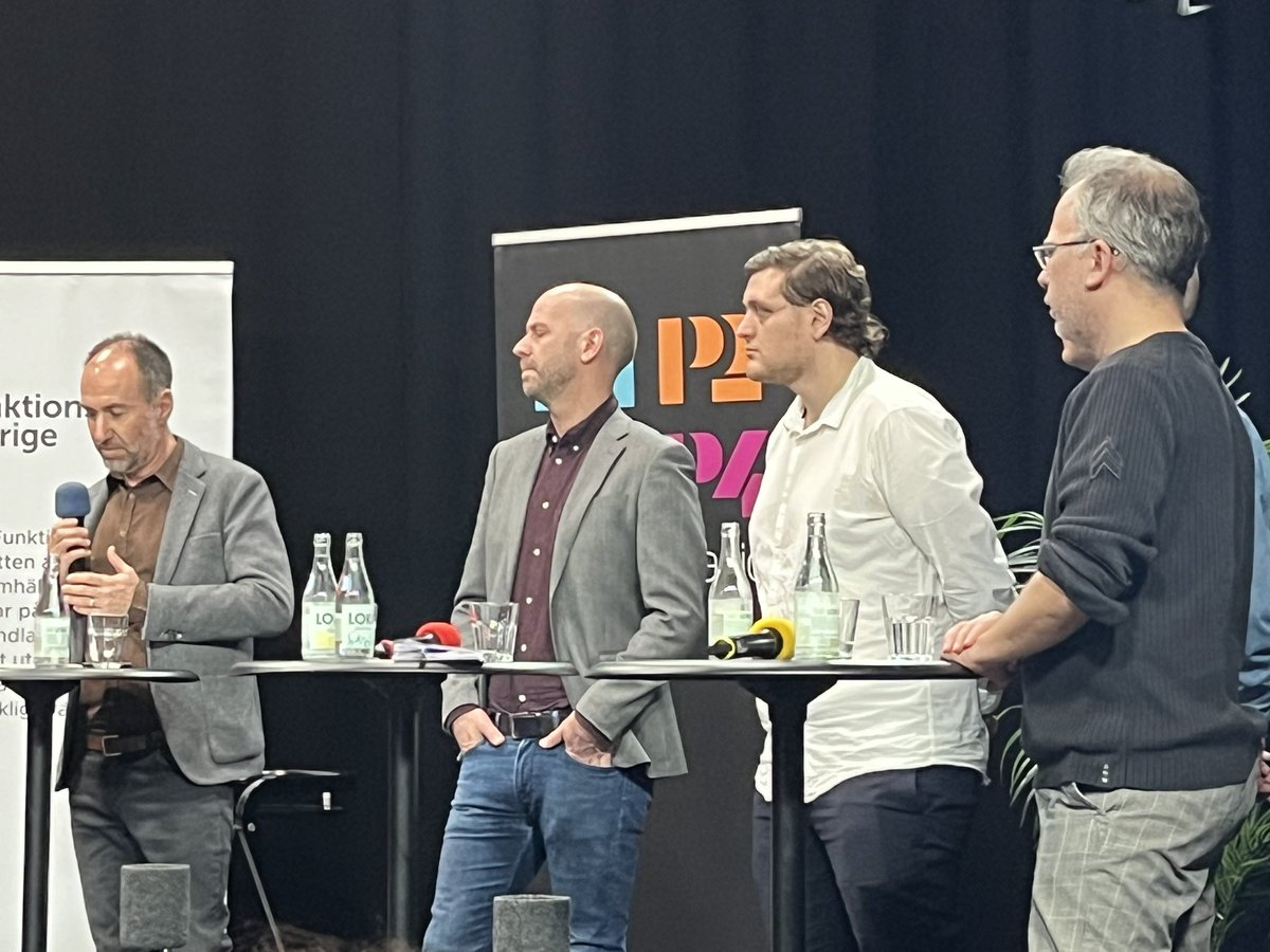 funkratt_se's tweet photo. Hur kan medierna bli bättre på att spegla personer med funktionsnedsättning? Kan de få in funktionsrättsperspektivet ”redan från början”? Det är frågor som diskuteras nu i en panel vid #PSFunk. https://t.co/MMnr2ku6q9