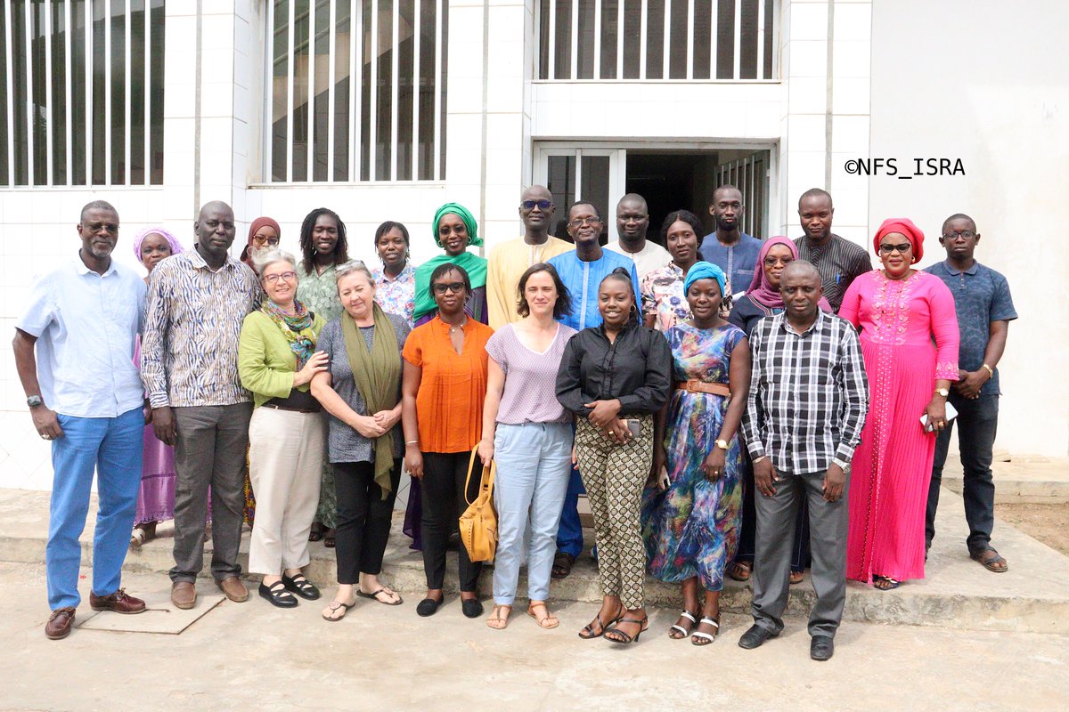 LNERV4's tweet photo. Ce 15 novembre 2022, l’ISRA/LNERV et UMR/CIRAD ont co-organisé l'atelier de clôture du projet de jumelage entre l’ISRA/LNERV, la DSV Sénégal et le CIRAD sur la FVR qui est une des six maladies zoonotiques prioritaires au Sénégal. 
@Cirad @FAO @WOAH_Global https://t.co/9wAnp79wdm