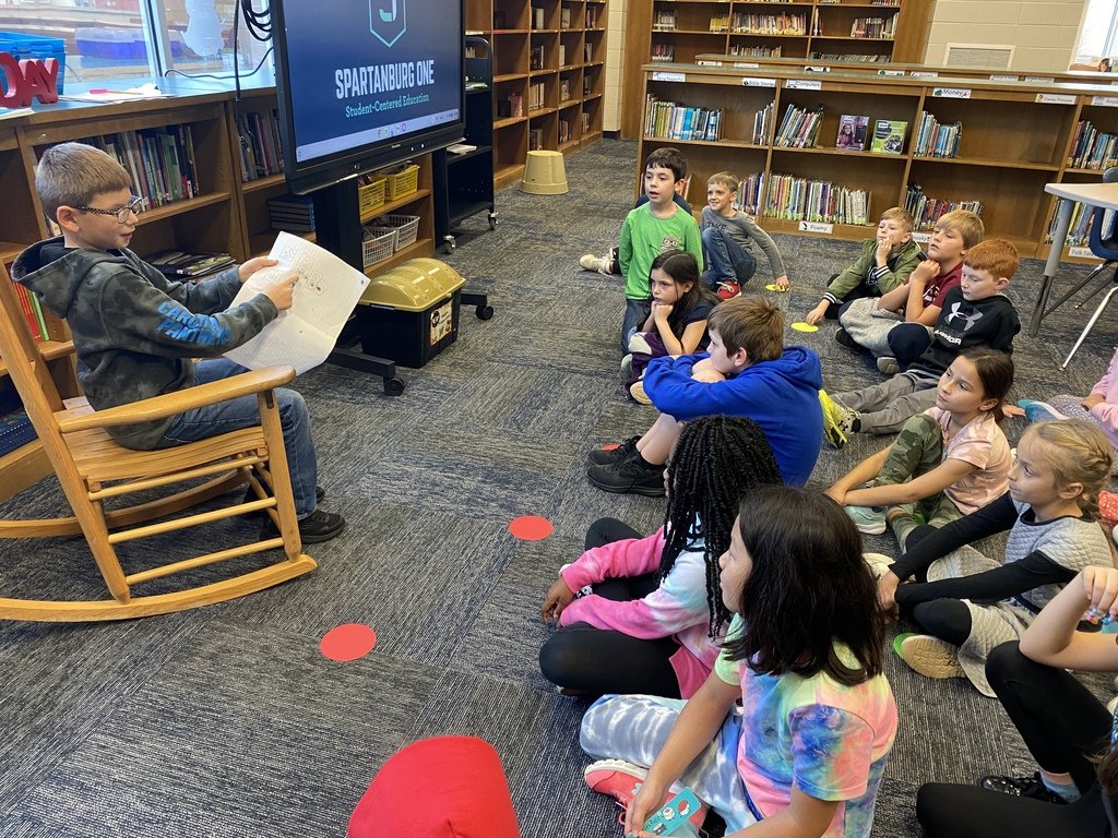 inmanelementary's tweet image. 3rd Graders in Media Arts class enjoyed listening to a classmate read the Diary of a Wimpy Kid-inspired book he wrote. #makingconnection #ieseagles