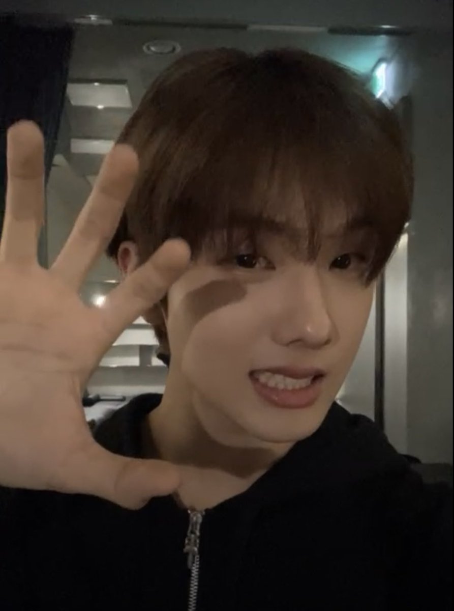 wouldyouall's tweet photo. 아기크앙이 https://t.co/nXSOebD5tu