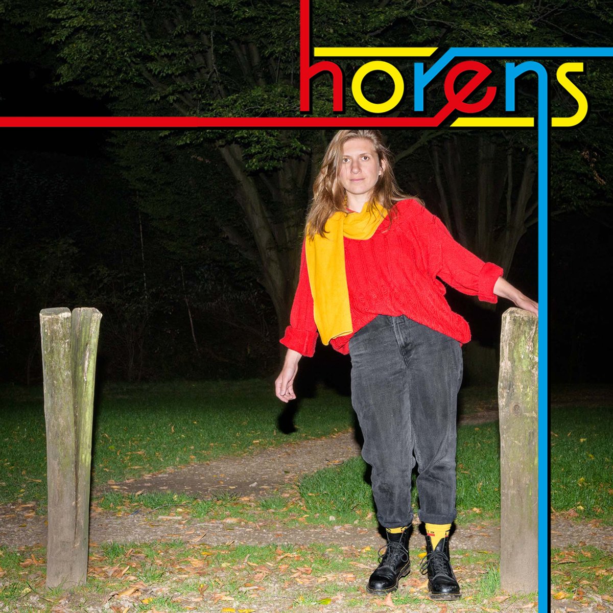 🔴 Wij zijn Horens. Wij maken geluid. 🟡 En dit is Jozien (1989): journalist, schrijver en audiomaker. Werkt nu aan de nieuwe 'Wie Wat Bewaart' voor <a href="/RCE_erfgoed/">Rijksdienst voor het Cultureel Erfgoed</a>. Maakte ook de fictiepodcast 'dat dus'. Mag je wakker maken voor ABBA maar niet voor kaas. 🔵 horens.audio/#wie