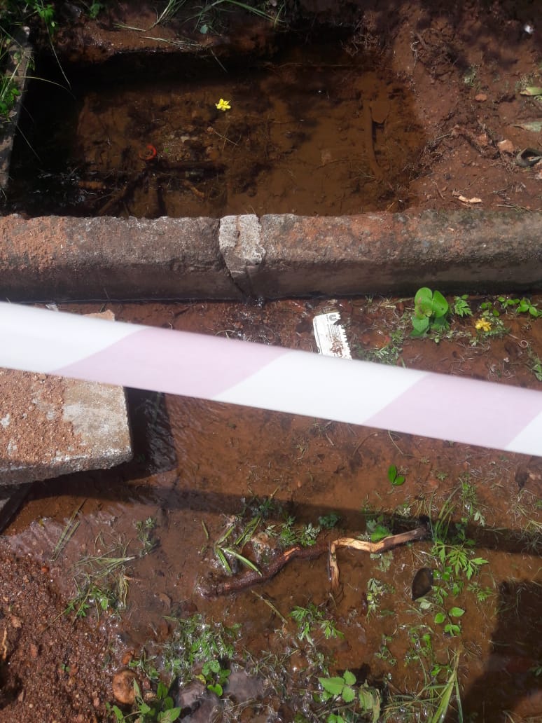AllenTTrading's tweet photo. @CoE_Call_Centre @City_Ekurhuleni  Your employees came and removed the water metre without telling the reason. Perturbing is that the water has been gushing like this since yesterday. This is at 28 Kerk Street on Elsburg https://t.co/fcXSsdJwgR