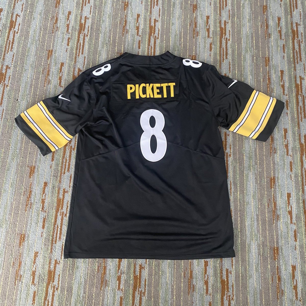 🦃 #STEELERNATION! 🤟🏾 I’m teaming up w/ @JerseyFlock this week for another #Steelers jersey #giveaway! Just looking to #giveback. 💯 Check out their style below and comment your desired player/size.

✨ Must be following me @BWall
✨ RT this post

Winner picked 11/25!

#HereWeGo 