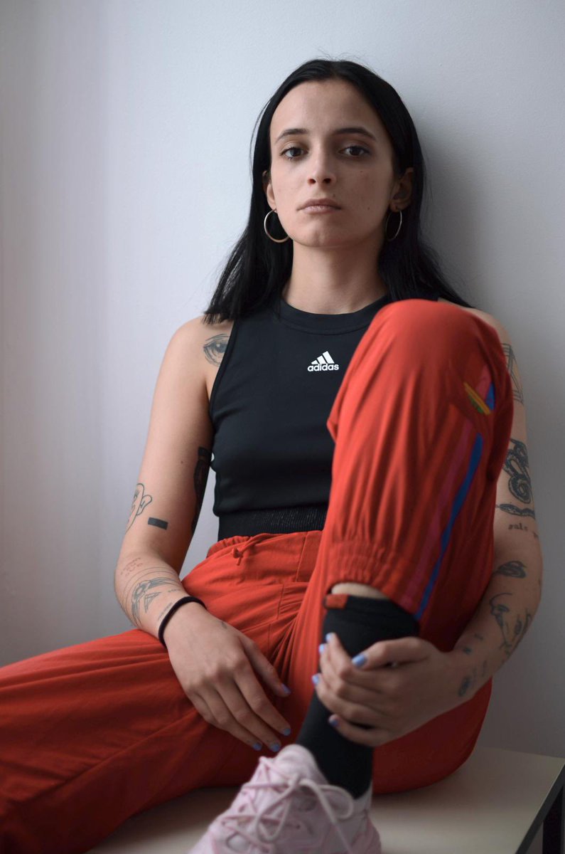 halftimerap's tweet photo. S’il y a bien une rappeuse en vogue depuis quelques temps, c’est Zinée !

Elle est en train de tout casser avec son univers spécial, faisons ensemble un tour d’horizon sur qui est elle, et ce qu’elle a fait jusqu’ici

let’s gooo https://t.co/5rUL44YNg9