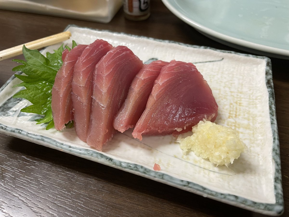 winetoetc's tweet photo. たまに無性に食べたくなるラーメン。特にこういう昔ながらのしょうゆラーメン最高！しかも手打ち麺。大好き❤ #ラーメン　#郡山　#平八朗　#醤油ラーメン　#私の食卓　#そして　#カルビ　#カツオ刺身 https://t.co/SBHgfKVT83