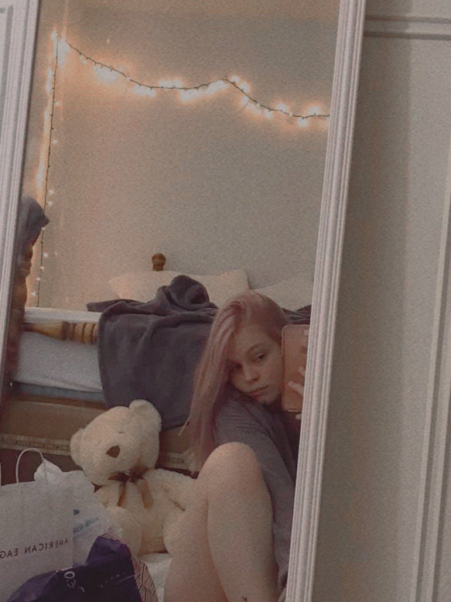 LilPrincess0x's tweet photo. HI GUYS ITS MY BIRTHDAY 

#nsfw #nsfwtwtً  #nsfwtwtﾟ https://t.co/1UxqCXagqf