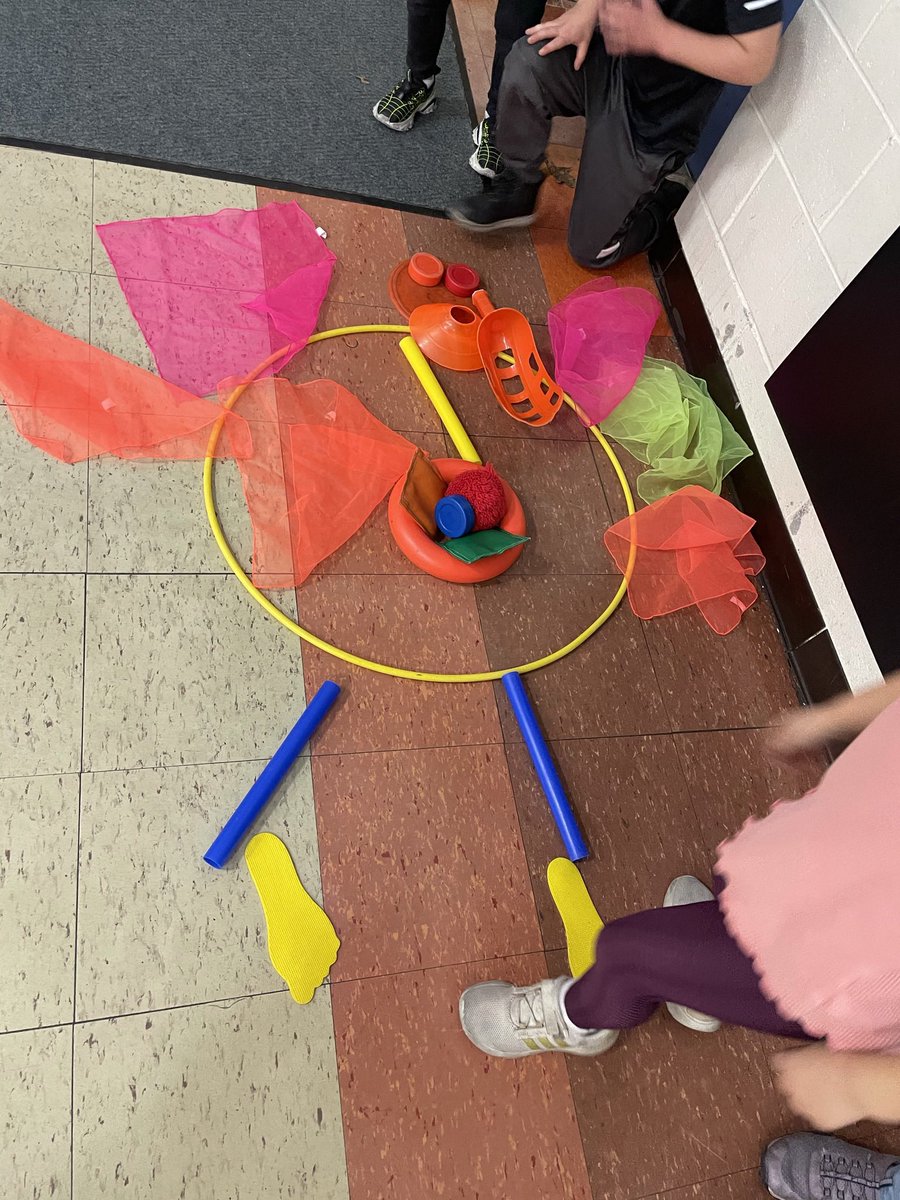 This week my K PE classes did Make A Turkey Relays in honor of Thanksgiving! 🦃 We worked on Teamwork, Cooperation, and Communication! 🧡 they worked so hard together as a team to create these awesome turkeys!!