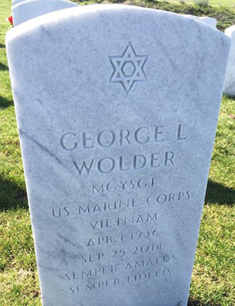 SnakeMannn's tweet image. Hi, I'm Victor the SnakeMannn. I am not a Vet but I support the Vets. My dad was a #USMarine. Thank you all for your Service! Here's my dad, he is Buried at Miramar Veterans Cemetery with Full Honors! #SemperFi @USMC #USMC #FollowMe #ThankYouForYourService! #USA #America!