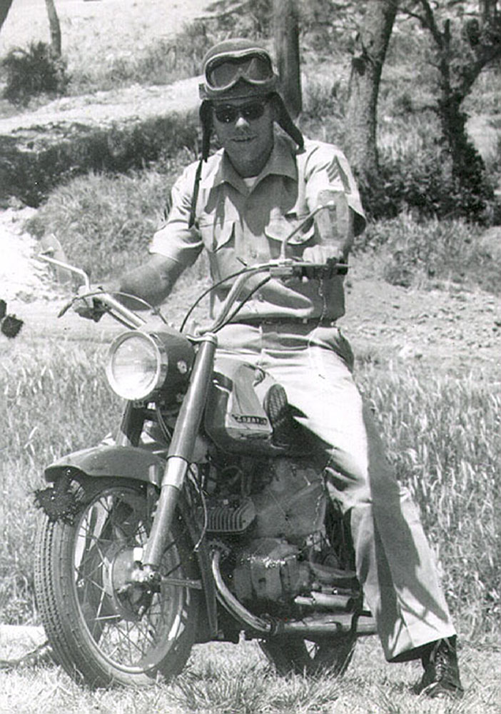 SnakeMannn's tweet image. Hi, I'm Victor the SnakeMannn. I am not a Vet but I support the Vets. My dad was a #USMarine. Thank you all for your Service! Here's my dad, he is Buried at Miramar Veterans Cemetery with Full Honors! #SemperFi @USMC #USMC #FollowMe #ThankYouForYourService! #USA #America!