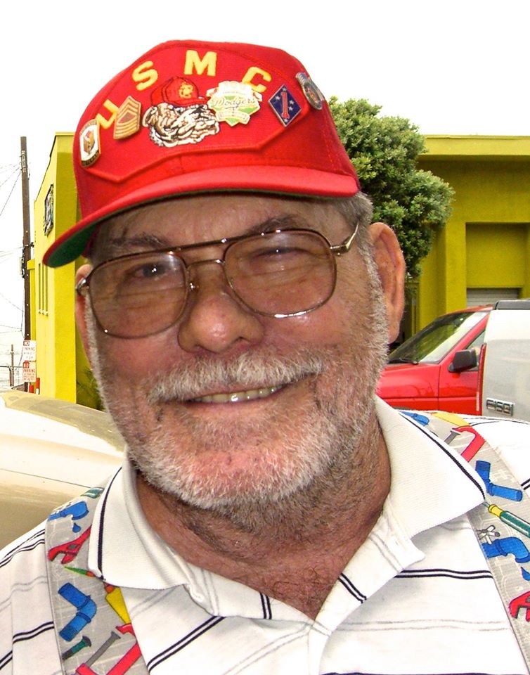 SnakeMannn's tweet image. Hi, I'm Victor the SnakeMannn. I am not a Vet but I support the Vets. My dad was a #USMarine. Thank you all for your Service! Here's my dad, he is Buried at Miramar Veterans Cemetery with Full Honors! #SemperFi @USMC #USMC #FollowMe #ThankYouForYourService! #USA #America!