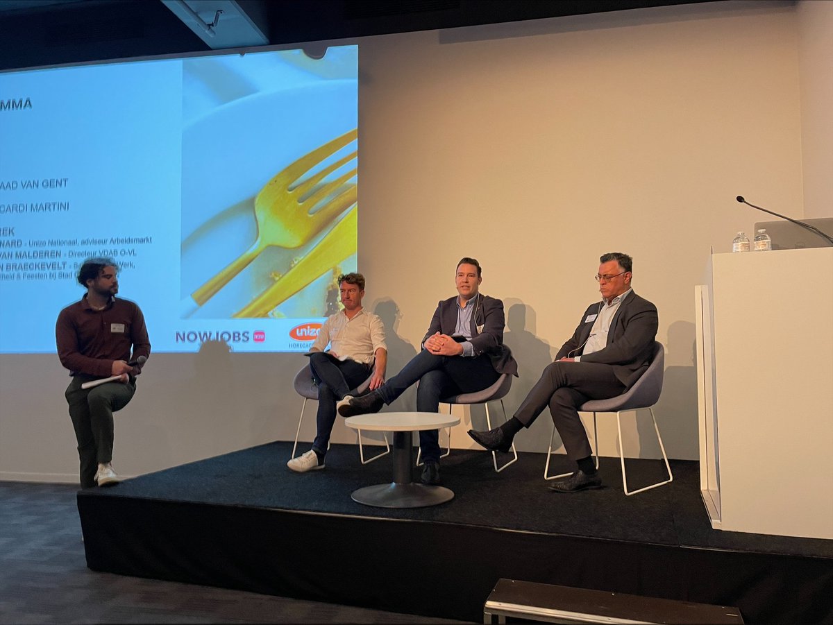 Dag van Oost-Vlaanderen op de Horeca expo in Flanders Expo Gent. In debat met Joris Renard van Unizo en schepen Bram Vanbraeckevelt van stad Gent. Deskundig gemodereerd door Riad Bahri.
#vdab #unizo #horecavlaanderen #horecabeurs #werken # opleiding