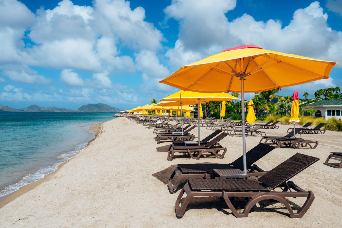 NevisNaturally's tweet photo. Happy Wednesday Everyone!
With winter fast approaching, would you rather spend it here or in the cold?!
#nevis #nevisnice #nevisnaturally #skn #stkittsnevis #nowinterhere #escapethesnow #tropicalvibes #sunsandsea #islandlife https://t.co/FE22Qjbwnd