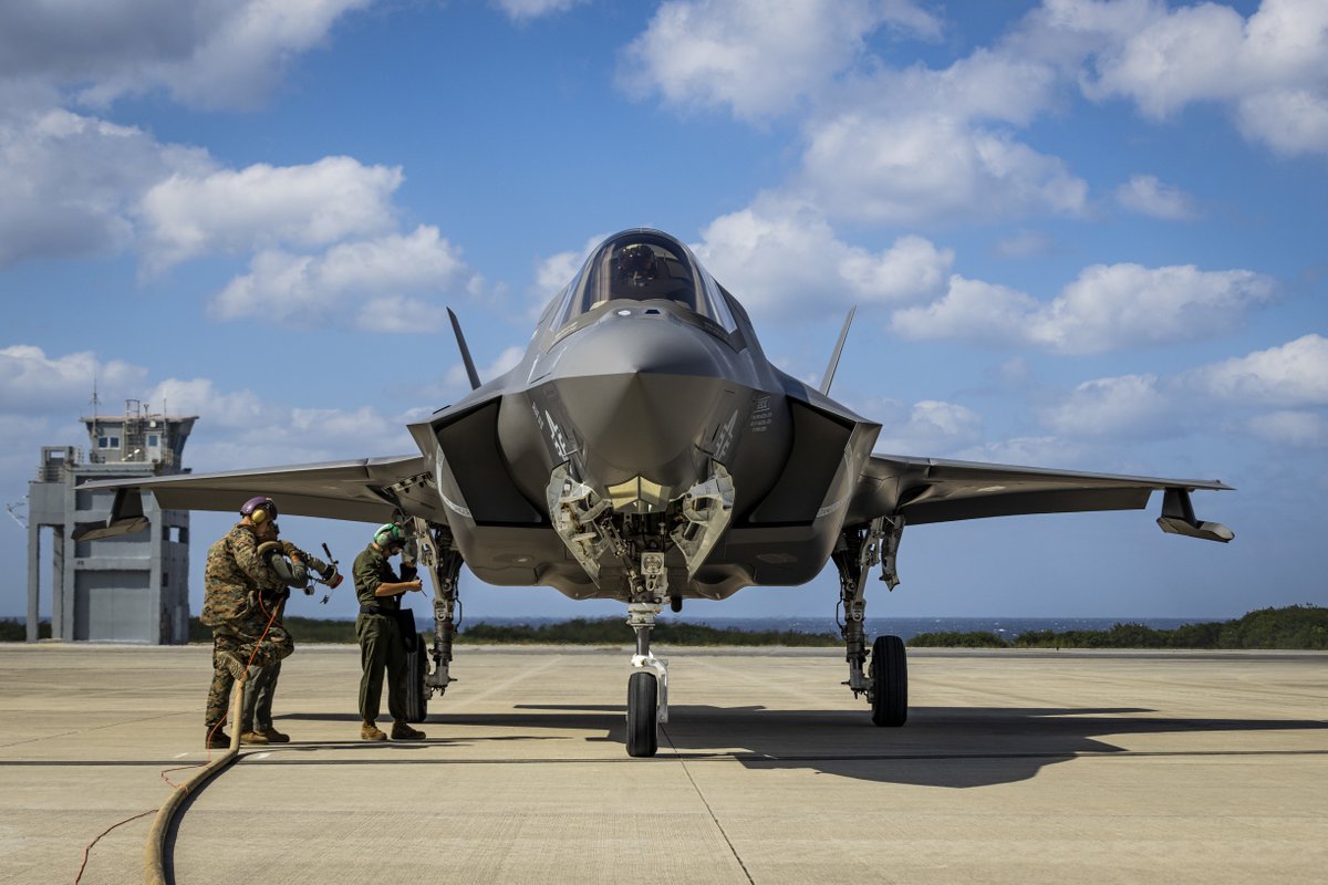 It’s go time! 💪

A <a href="/USMC/">U.S. Marines</a> F-35B Lightning II aircraft assigned to Marine Fighter Attack Squadron 242 is refueled at the fuel pits at Ie Shima Okinawa, Japan 🇯🇵.
