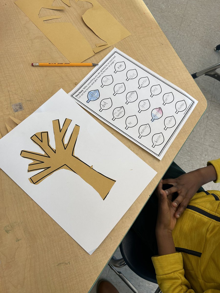 Working with our 1st grade buddies to make “Gratitude Trees”🍂🍃