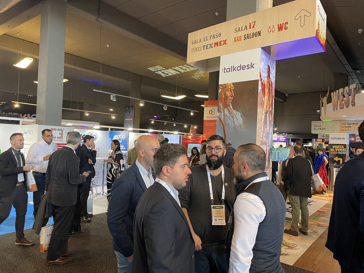 ExpoRC's tweet photo. Descanso en #EXPORC22 🍷VINO ESPAÑOL &amp; NETWORKING🍷 patrocinado por @grupomst. ¿Qué os está pareciendo hasta ahora esta 25º Edición? #EXPORC22 https://t.co/Uy7WUFo4K4