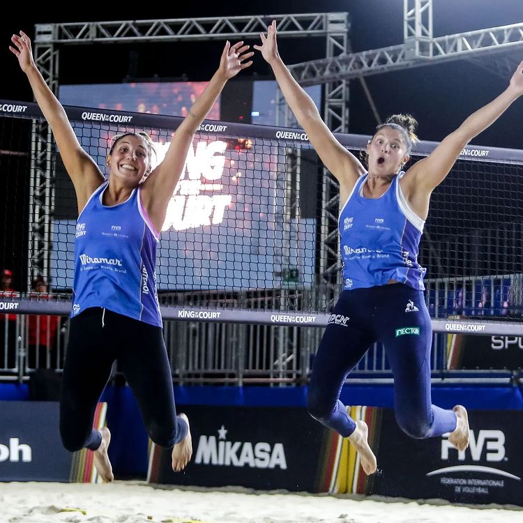 #BeachVolley 🏐 - #KingOfTheCourt 👑 

<a href="/ferpereyra02/">Fernanda Pereyra</a> y Chechu Peralta fueron finalistas en Río de Janeiro 🇧🇷 y alcanzaron el 4° lugar, mientras que las duplas masculinas <a href="/JuliAzaad/">Julian Amado Azaad 🏐</a> - Maciel Bueno y <a href="/LeoAveiro5/">Leo Aveiro</a> - Bautista Amieva alcanzaron las semis