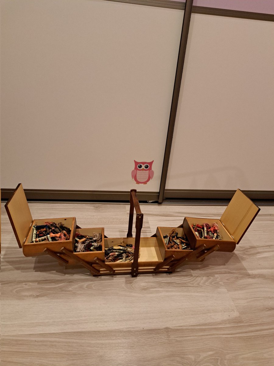 DaigaMeld's tweet photo. @Dziraa Pirkta Polijā. Iekšā mulinē pēc konkrētiem cipariem, lai izšujot vieglāk atrast vajadzīgo. https://t.co/v9ceoJUZGN