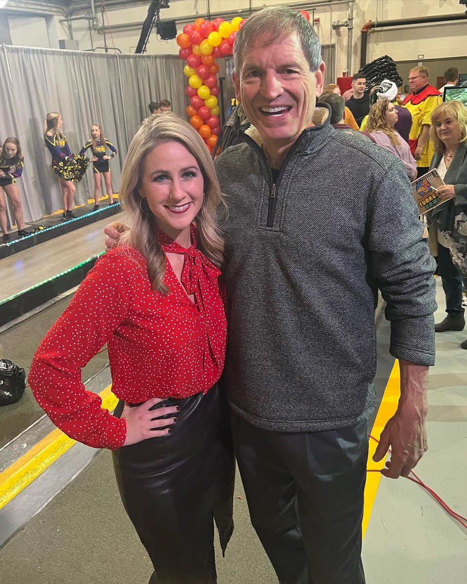 JessicaLynnDill's tweet photo. The @fox8news Celebrity Turkey Bowl was a hit! Great job as usual @KickinKenny and @toddmeany !! Congratulations @JenToohey !! 🎳🦃

@BernieKosarQB @John_Sabol @ScottSabolFOX8 https://t.co/L9xmI0h3NQ