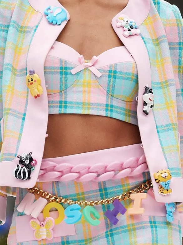 archivedlooks's tweet photo. Moschino spring 2022 https://t.co/nVNcMjLGfh