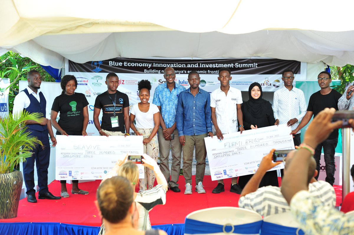 Sote_Hub's tweet photo. Congratulations to the top #goblueinnovate hackathon winners during the Blue Economy Innovation and Investment summit. We are grateful to @UNDPKenya. Looking forward to the upcoming phase for the hackathon winners.
#blueeconomysummit2022 #thebluesummit2022 https://t.co/C8AvHvg7dR