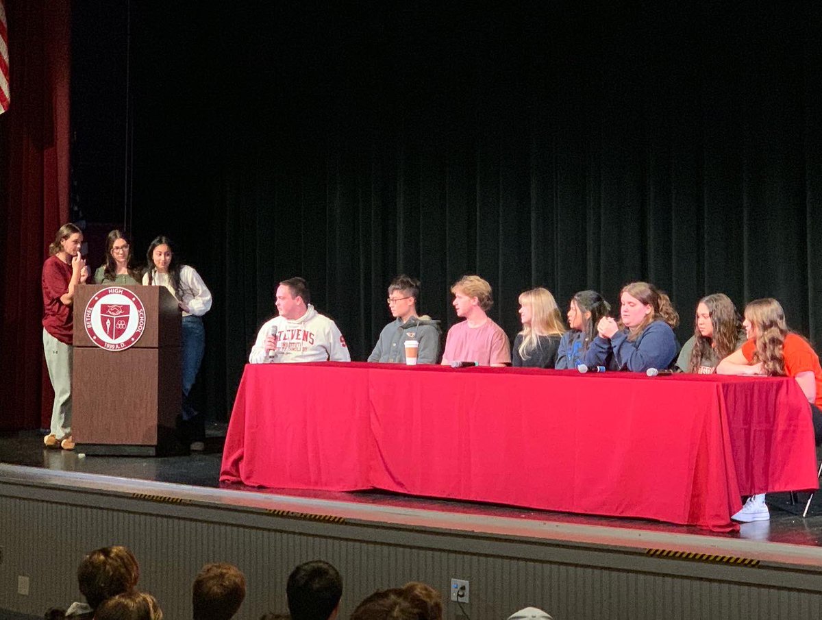 BHSCareerCenter tweet media