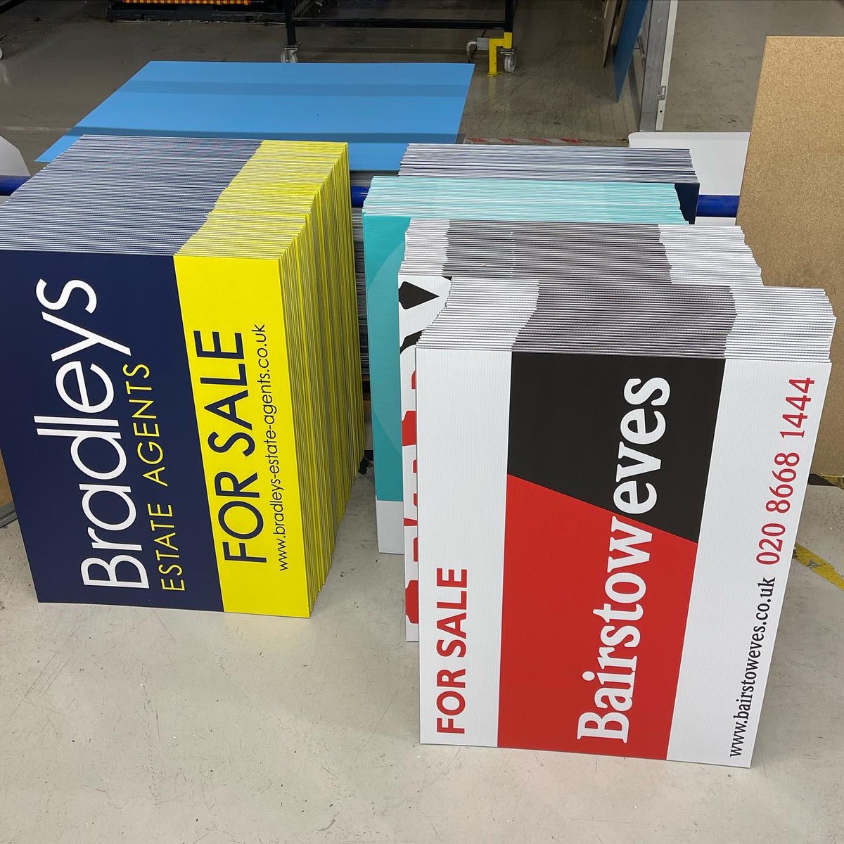 KremerSignsUK's tweet photo. Our shop floor is looking very colourful as we hit the halfway mark in the week, with lots more printing to be done before the weeks out! 🤩🙌🏻
📞 01635 550022
📧 sales@kremersigns.co.uk
🖥 https://t.co/hgykYu9own
#KremerSigns #KremerBoards #ForSaleBoards #Boards #ToLetBoards https://t.co/tbG67s3sQA