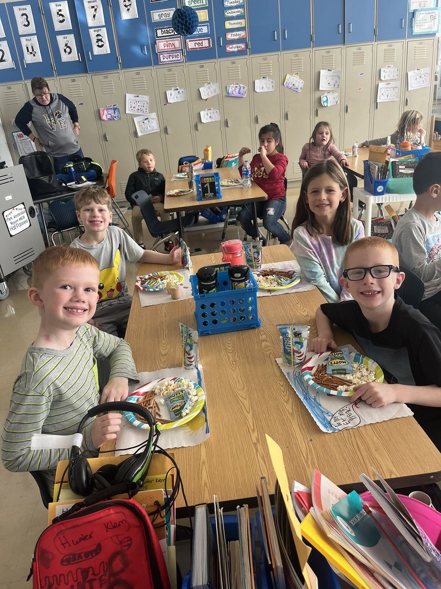 Mayflower stem and Charlie Brown Thanksgiving with a snoopy style feast made for a fun two day week. Now time to reflect on gratitude and blessing as we enjoy Thanksgiving break.🦃⛵️💛🧡