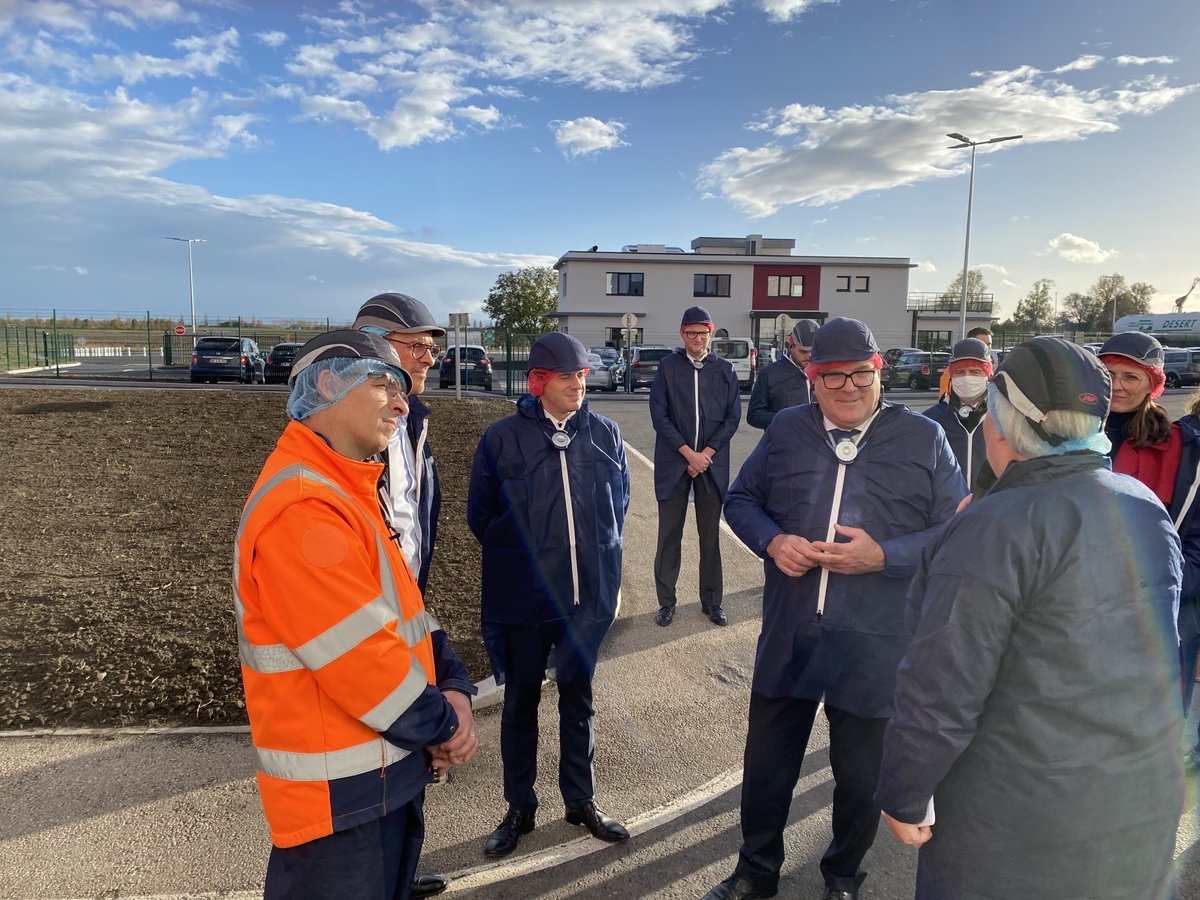 ALEXANDRE PONCET (@alex_poncet) on Twitter photo Très bon échange avec <a href="/BrunoBonnellOff/">Bruno Bonnell</a> #France2030 lors de la visite de notre moulin <a href="/LimagrainCI/">LimagrainIngredients</a> Cc <a href="/Limagrain/">Limagrain</a> Très bon échange avec <a href="/BrunoBonnellOff/">Bruno Bonnell</a> #France2030 lors de la visite de notre moulin <a href="/LimagrainCI/">LimagrainIngredients</a> Cc <a href="/Limagrain/">Limagrain</a>
