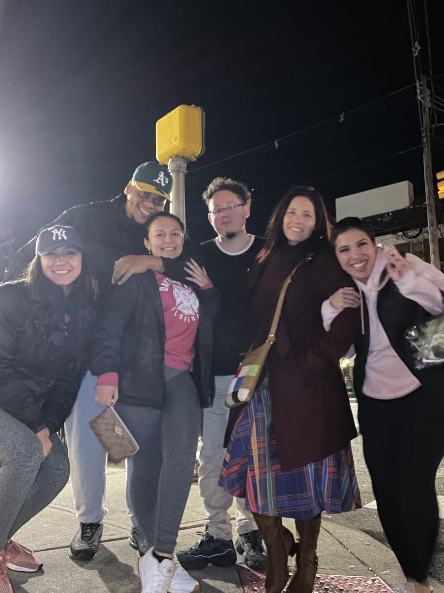 ruizforcouncil's tweet photo. Welcome back home @bri_delvalle and all Dover folks returning for the holiday! Sandra Wittner, Karol Ruiz & Marcos Tapia wish you all a safe and loving holiday season. @elijah_marrero @bigbootyturtle #DoverForward https://t.co/OogHqJ6dDT