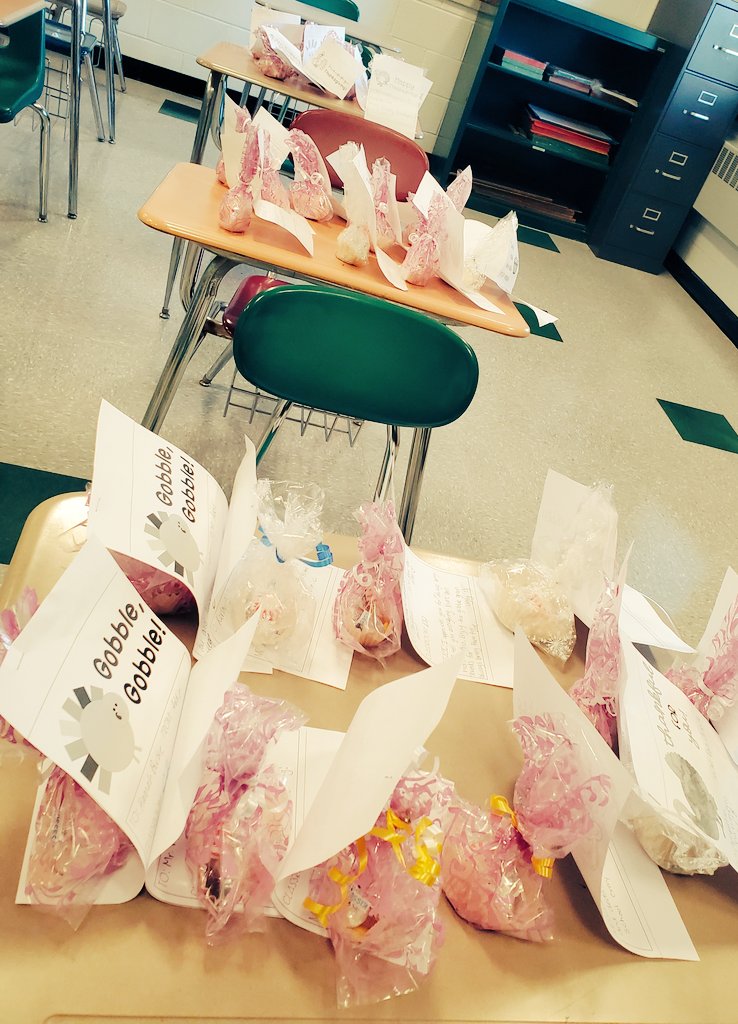 RHSKeyClub7's tweet photo. Our Gobble Grams are ready to go out! Thank you to everyone who donated. Donations will be going to Ocean's Harbor House youth shelter! @SignoraPujols @RaritanHigh @njkeyclub @hazletproud #gorockets #HazletProud https://t.co/Hk6E3SlrOc