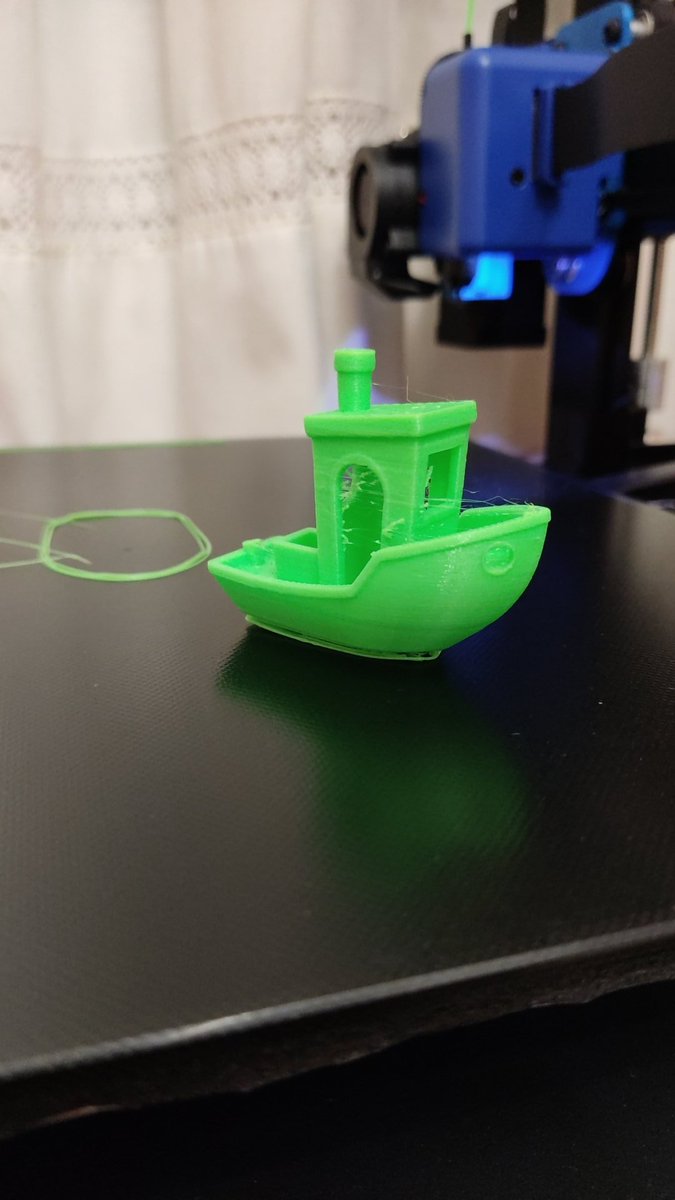 LethanRoth's tweet photo. Primer 3D Benchy, poco a poco :) https://t.co/G3PQnP4BBO