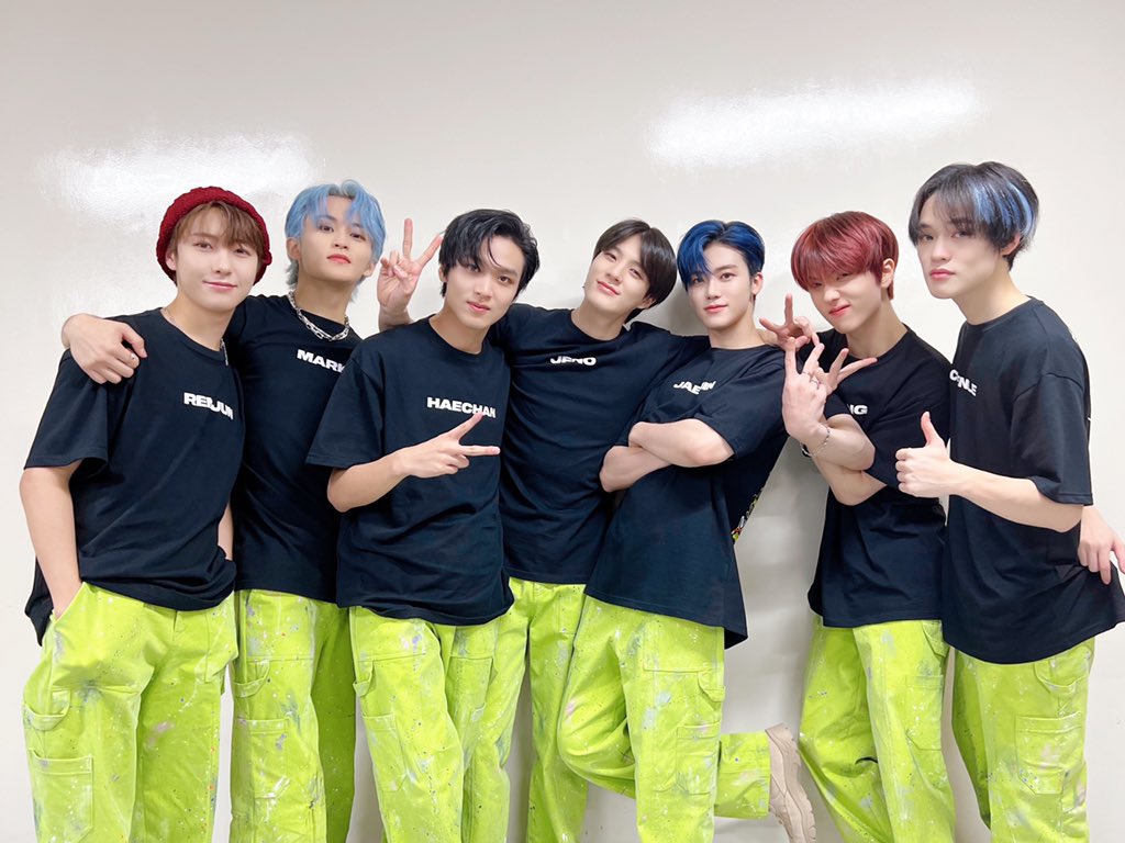 YoongJunnie's tweet photo. 2 #NCTDREAM’s b-side tracks are re-entering Billboard #HotTrendingSongs Real-Time Chart.

#8 #SorryHeart
#9 #FireAlarm 

— their second time entered this chart https://t.co/M0yMuntoIU